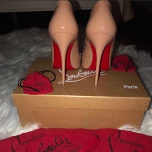 Christian Louboutin So Kate